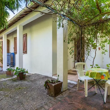Maison De 3 Chambres A Cap D'antibes A 400 M De La Plage Avec Jardin Clos Et Wifi * 앙티브